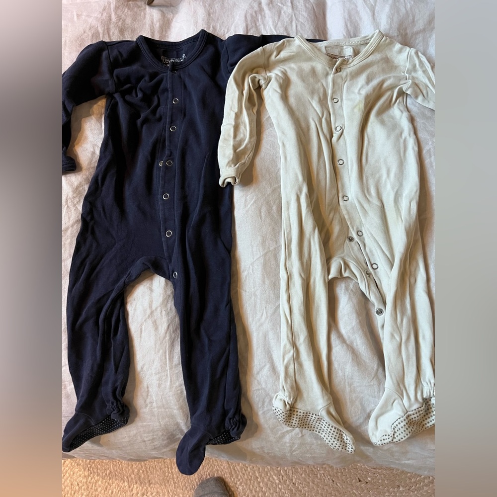 L’oved baby footed onesie 9-12 months 2 pack